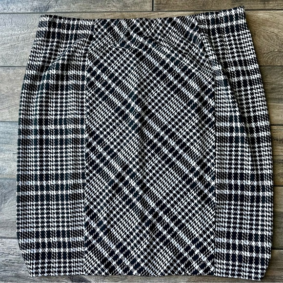 Susan Graver Straight & Pencil Skirt Womens 2XL Multi Stretch Houndstooth Vented - Picture 1 of 7